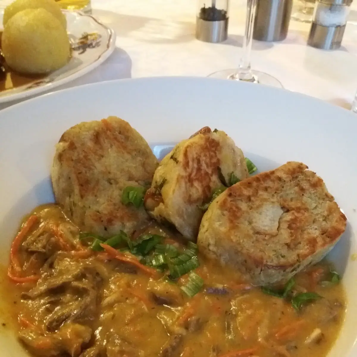 Beuschl Mit Serviettenknödel