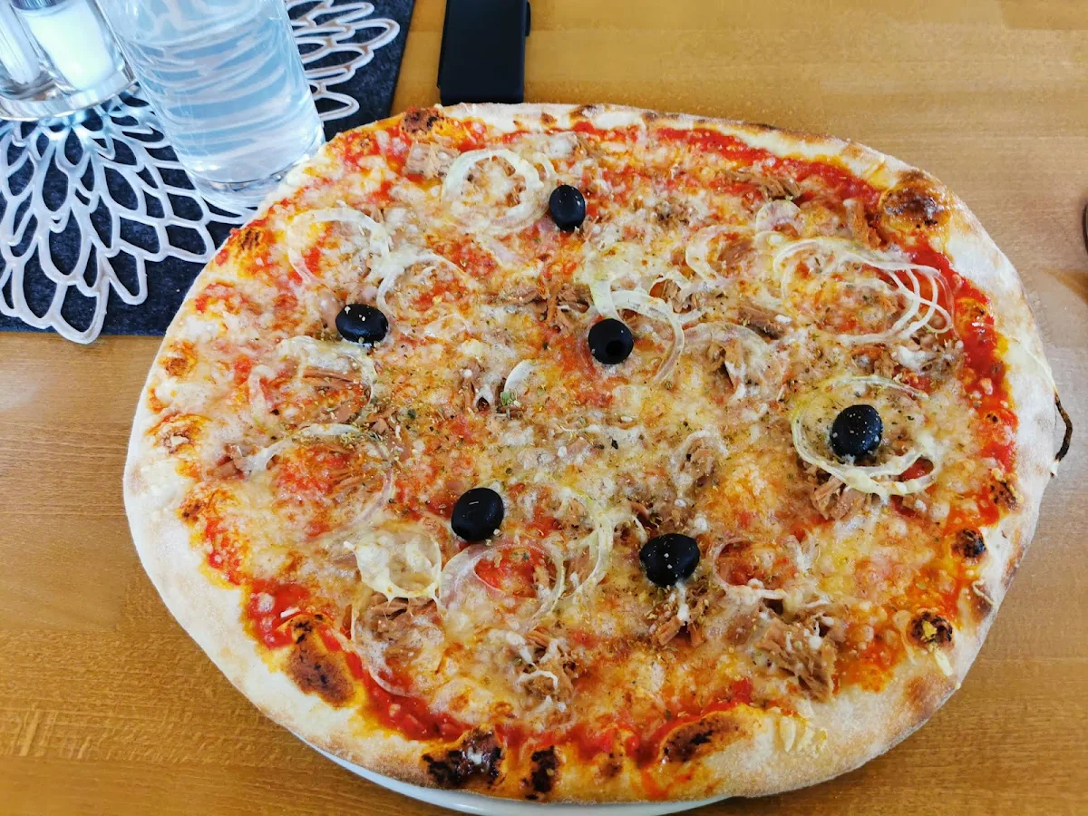 Pizza Tonno