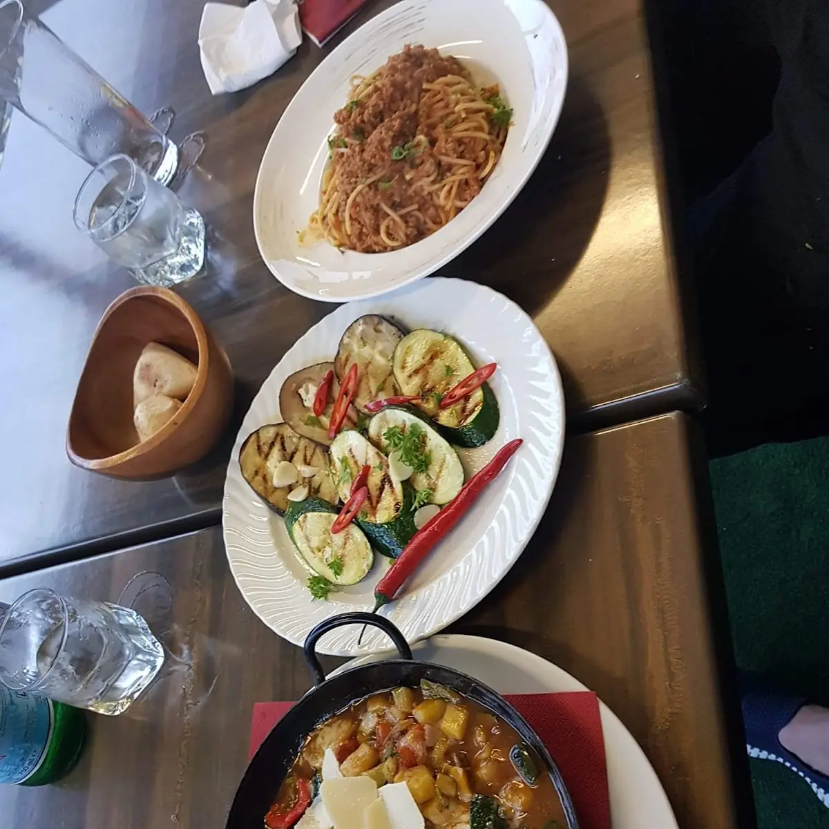 Überbackenes Rindsfilet Mit Gemüse Gemüsebeilage Bolognesse