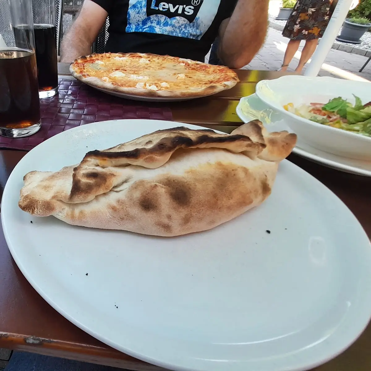 Pizza Calzone Und Quattro Formaggi