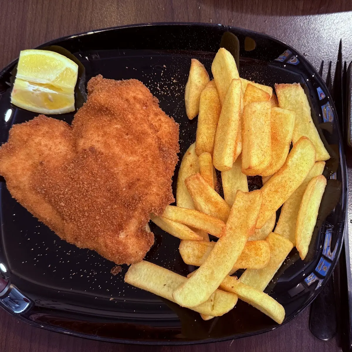 Hühner Cordon Bleu Mit Pommes