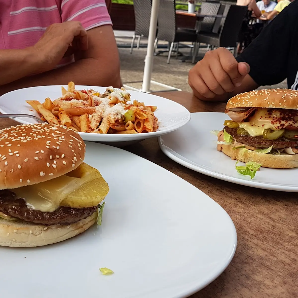 Yeswecan Burger