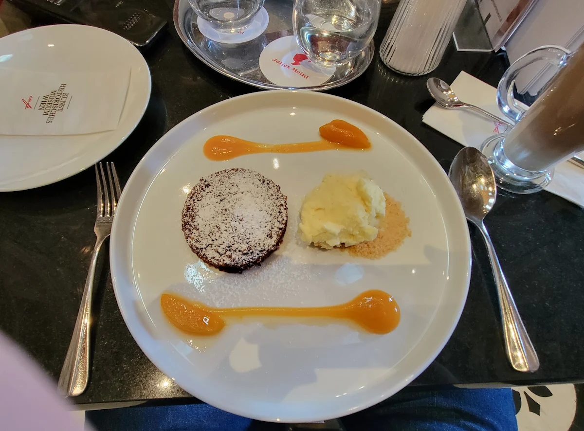 Sacher Soufflé