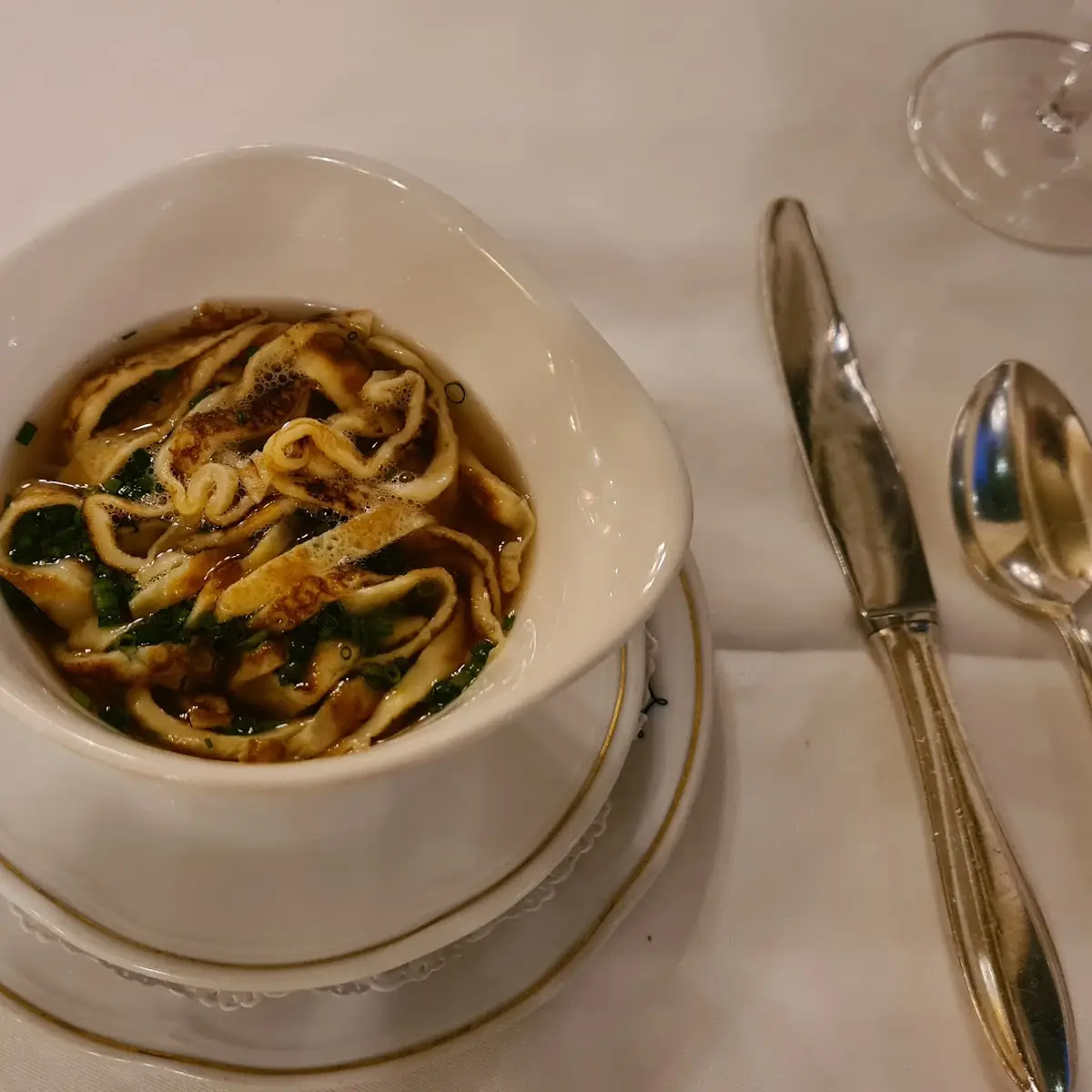 Tafelspitzbouillon Mit Frittaten