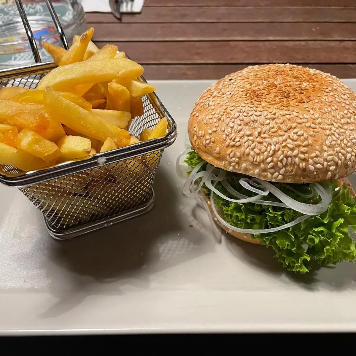 Burger Dazu Pommes Frites