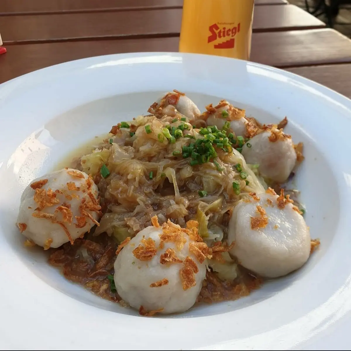 Inviertelknödel Mit Sauerkraut