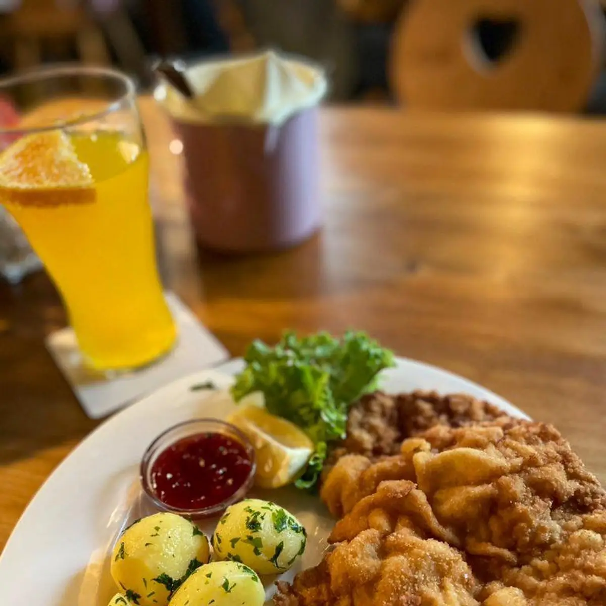 Wiener Schnitzel Vom Schwein Im Butterschmalz Gebacken