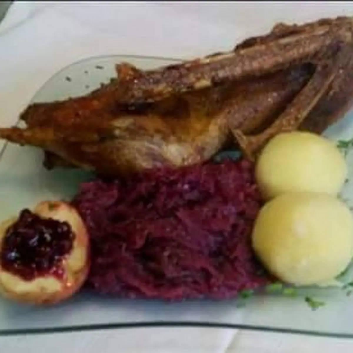 Martini Gans Mit Rotkraut Und Kartoffelknödel