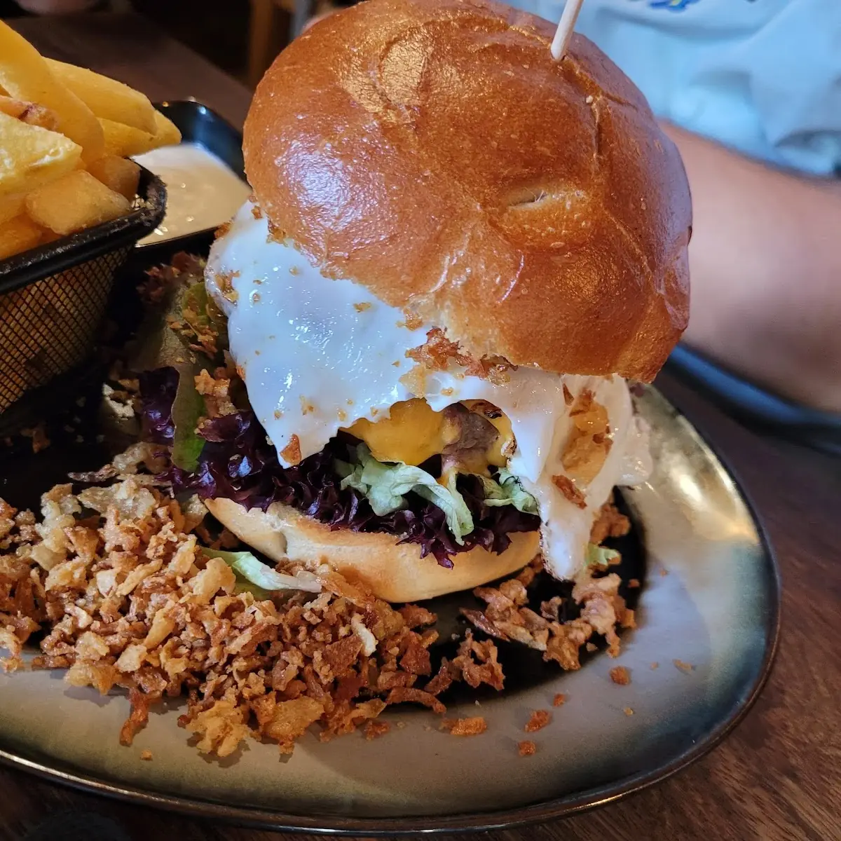 Cheeseburger Mit Spiegelei