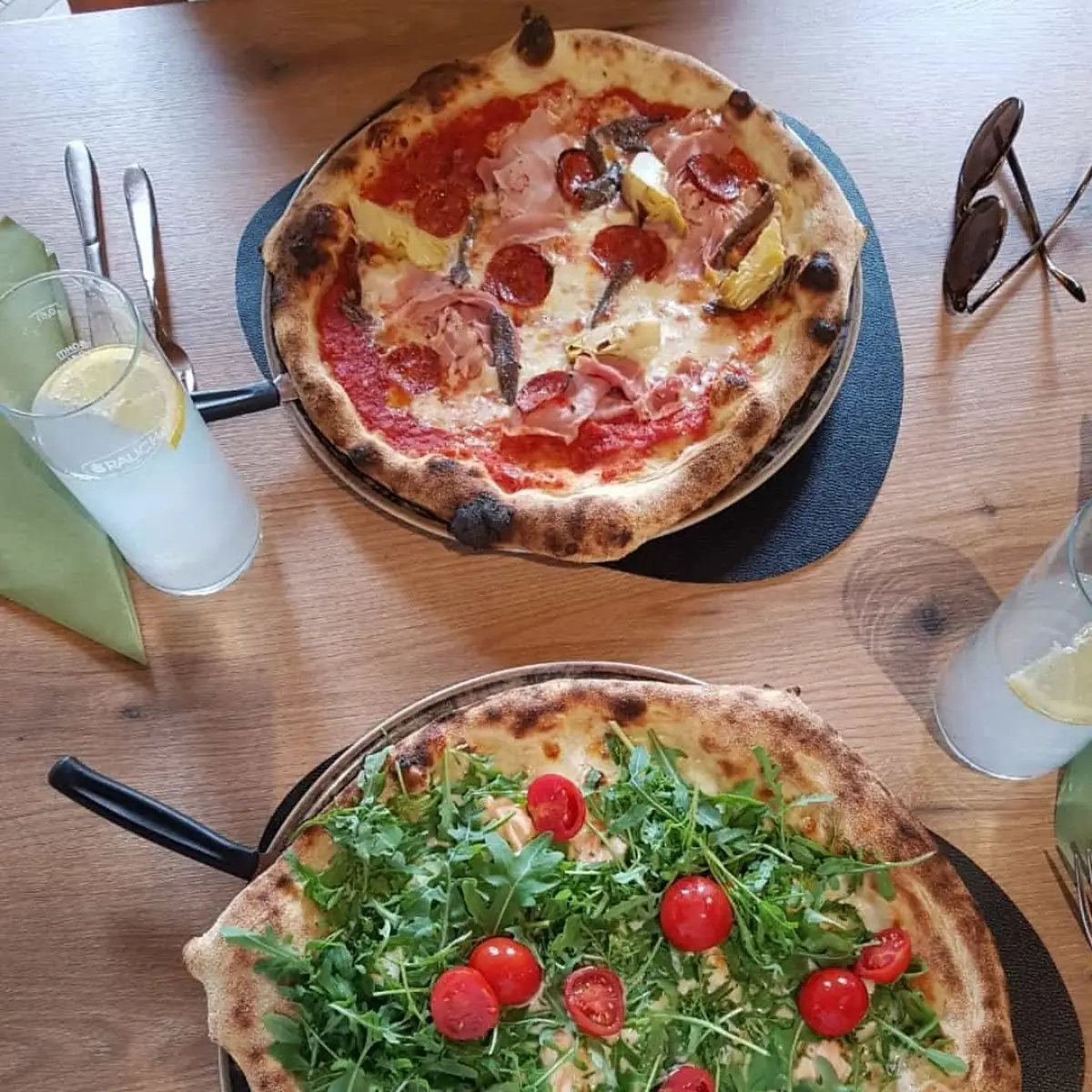 Pizza Vesuvio