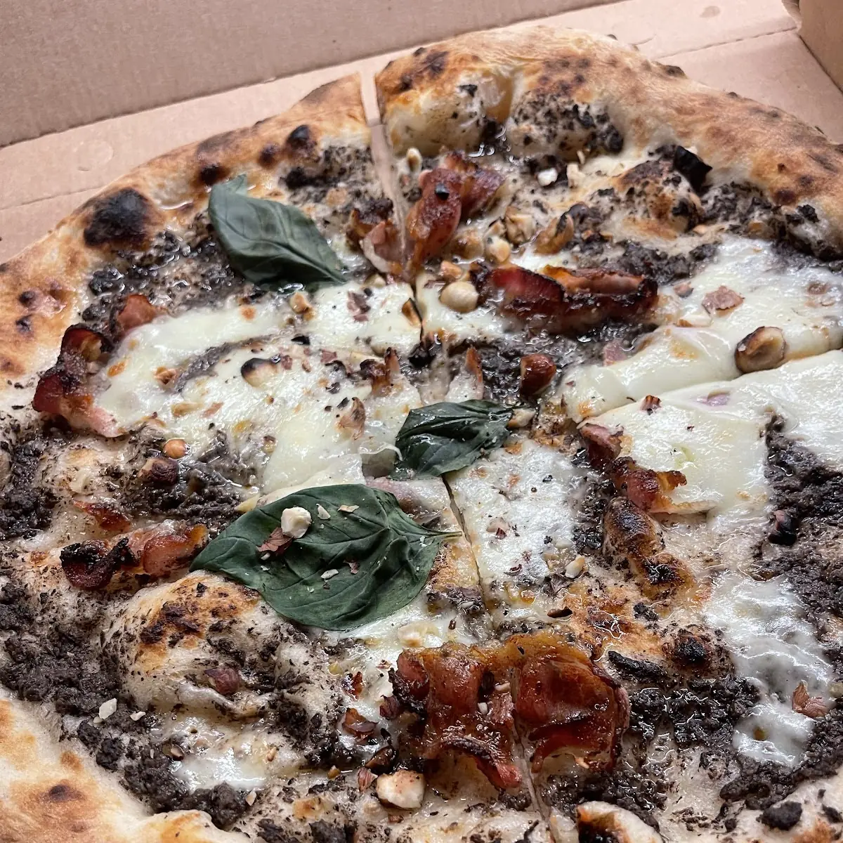 Pizza Guanciale