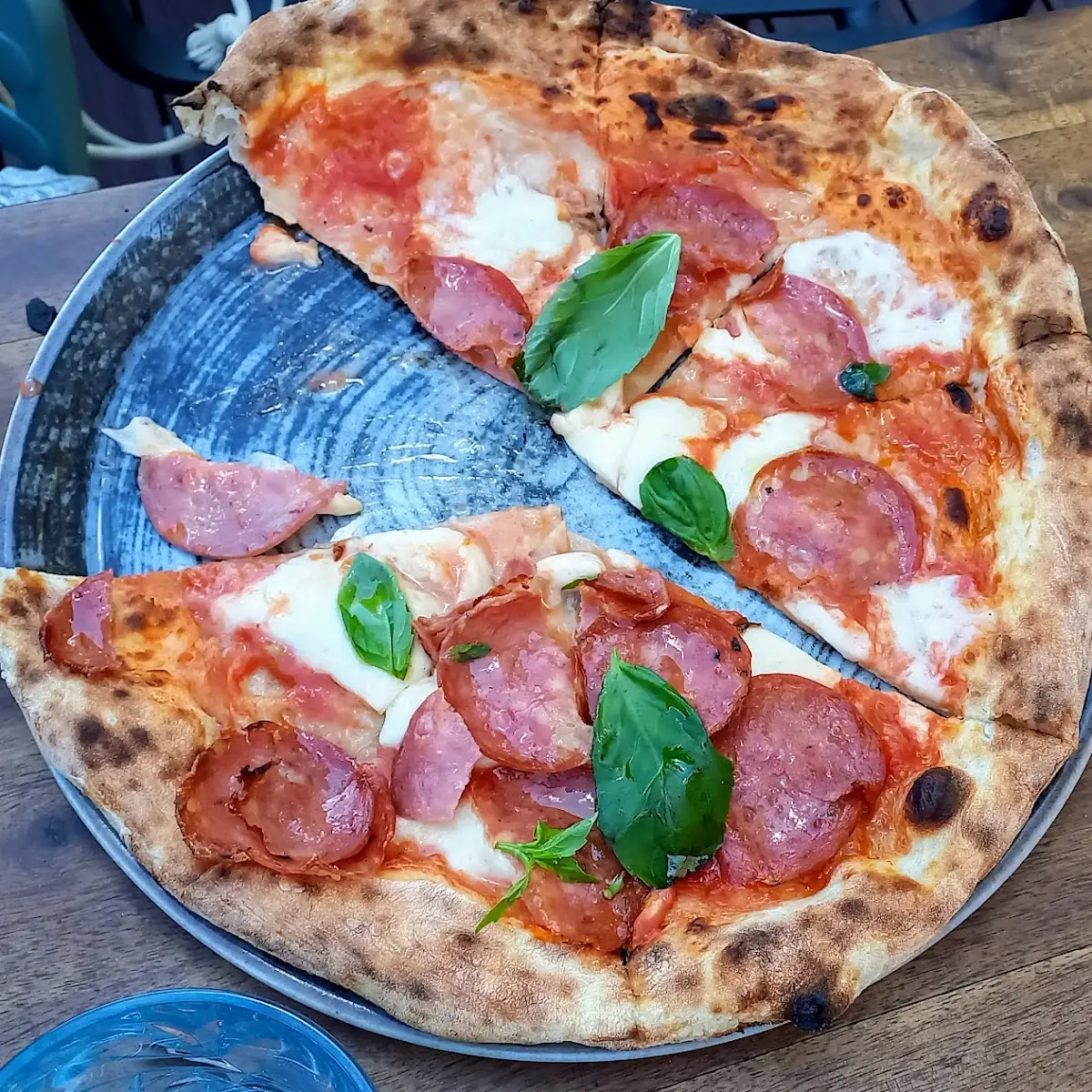 Pizza Rucola Prosciutto Crudo E Parmigiano