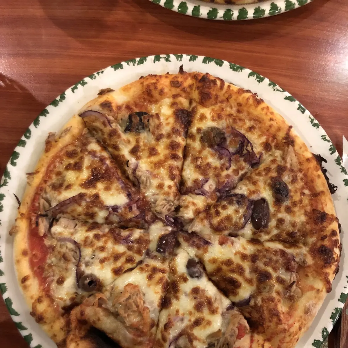 Pizza Tonno Mit Oliven