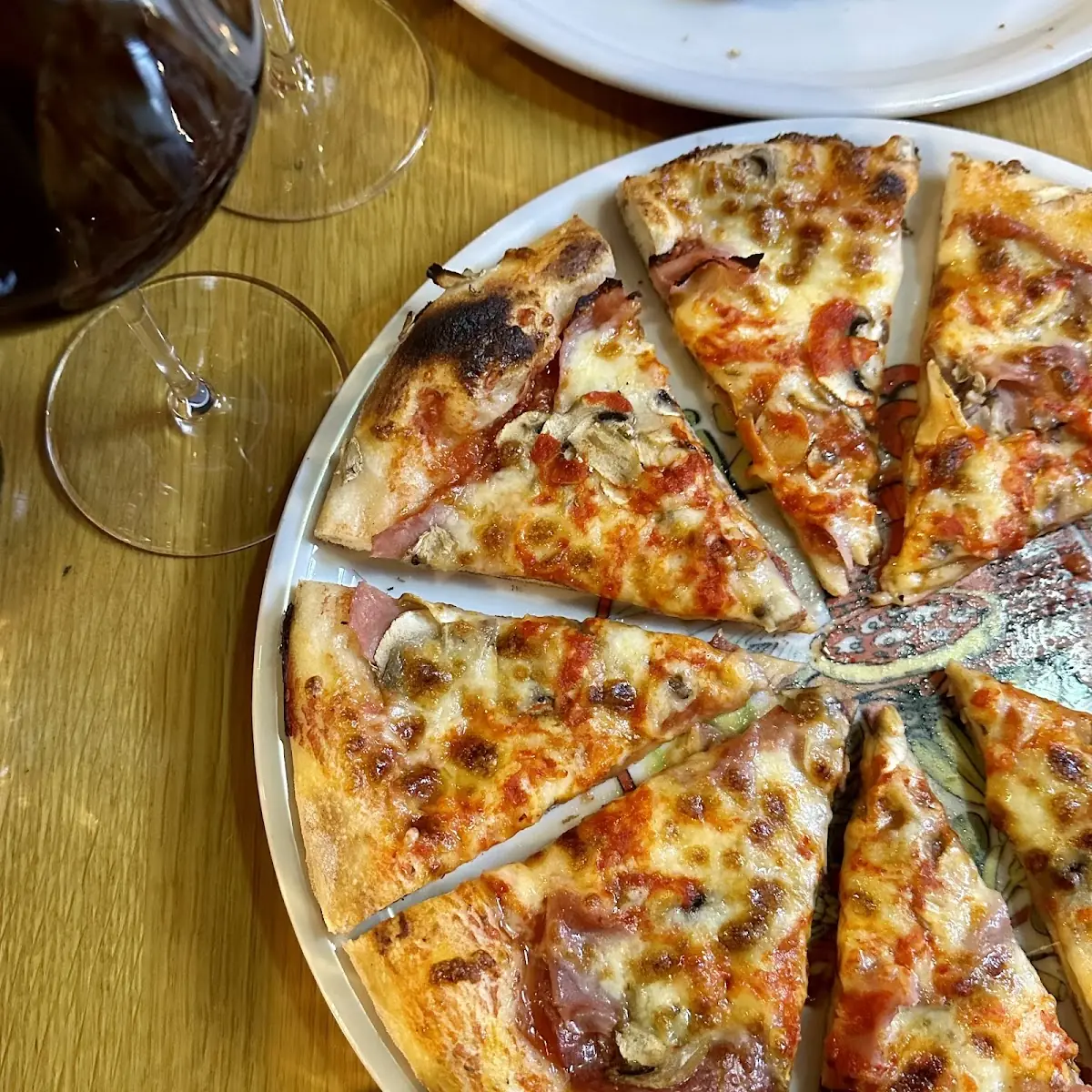 Pizza Vesuvio