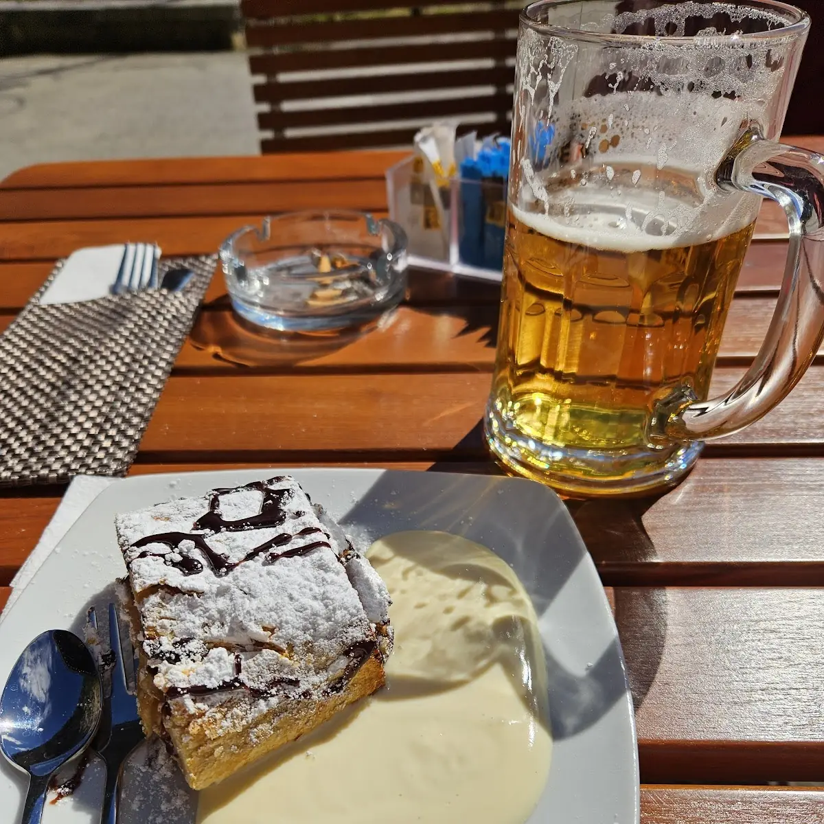 Apfelstrudel Mit Vanille Soße