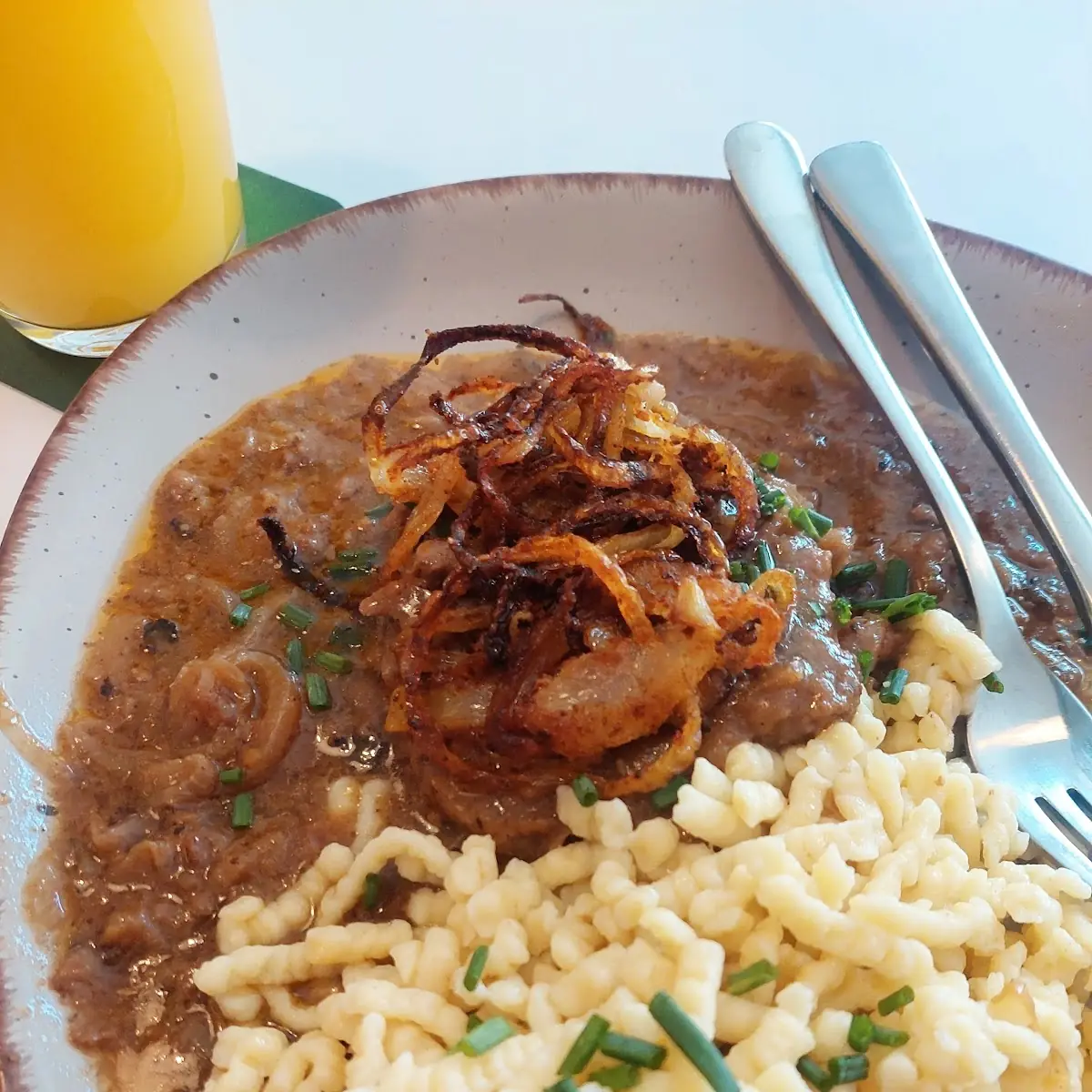 Zwiebelrostbraten Mit Spätzle