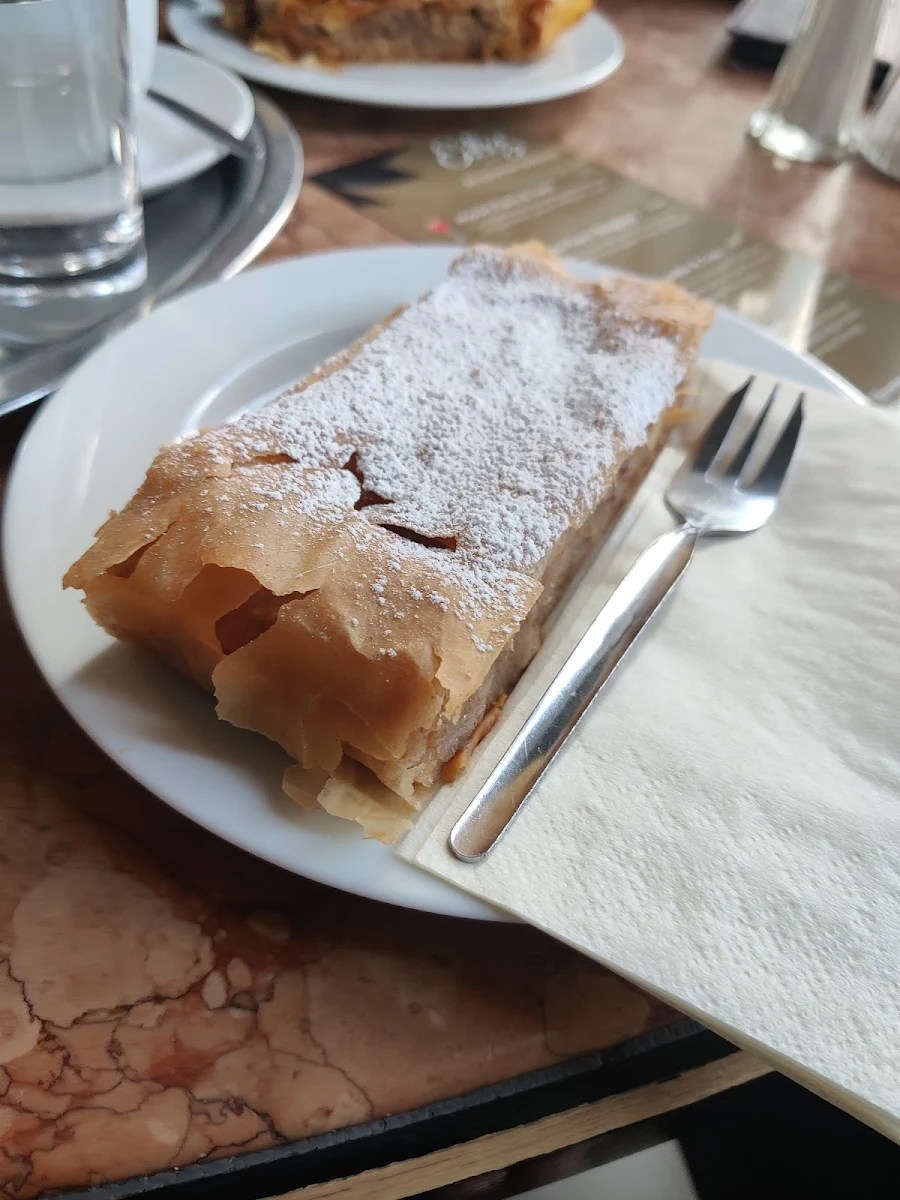 Apple Strudel