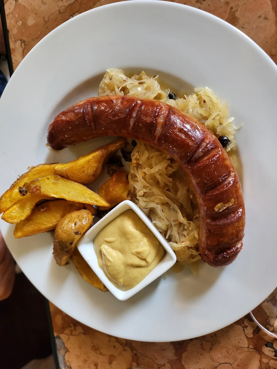 Bratwurst Mit Sauerkraut