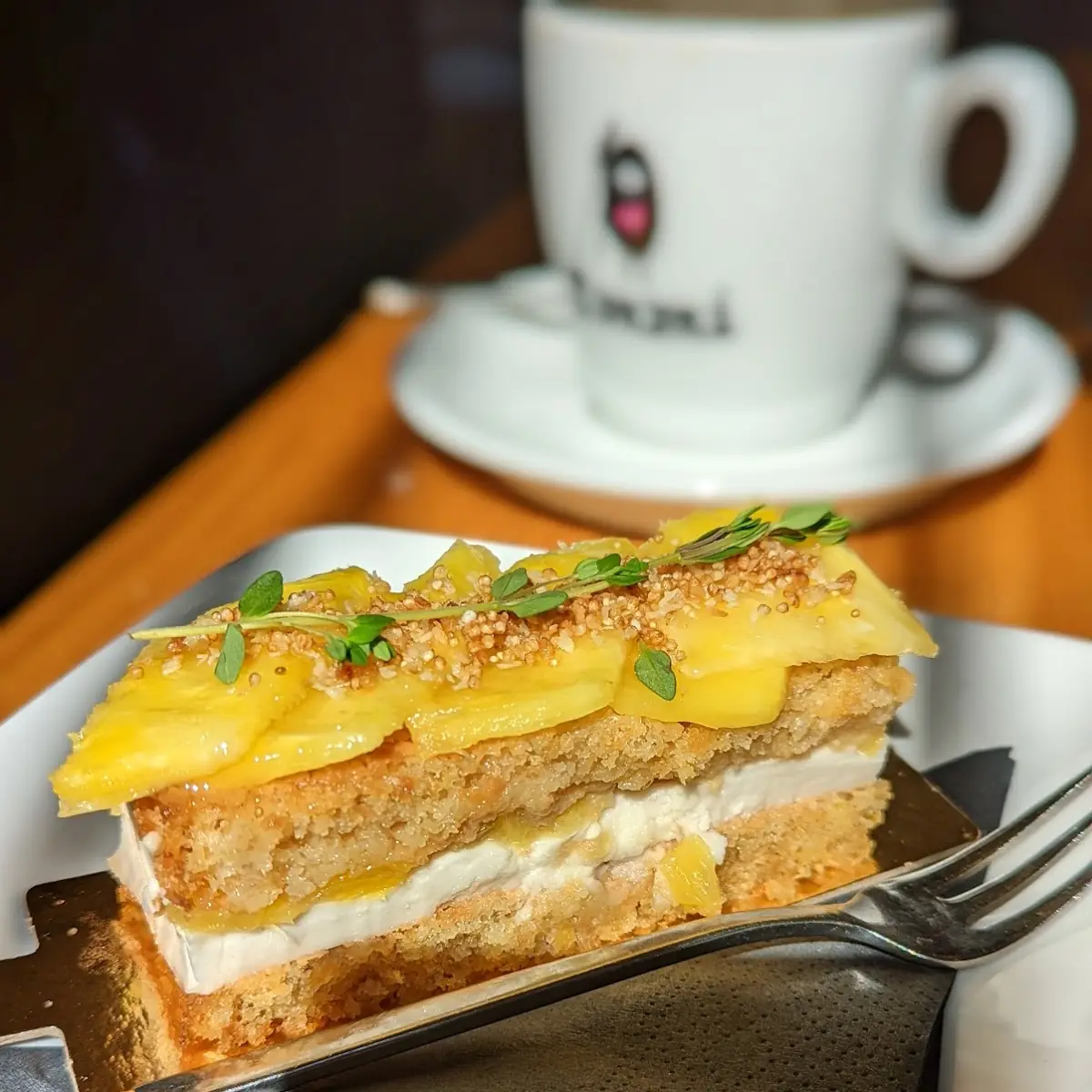 Ananas & Cocos Schnitte Mit Zitronenbiskuit