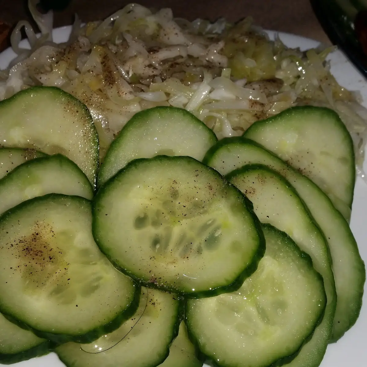 Serbischer Salat