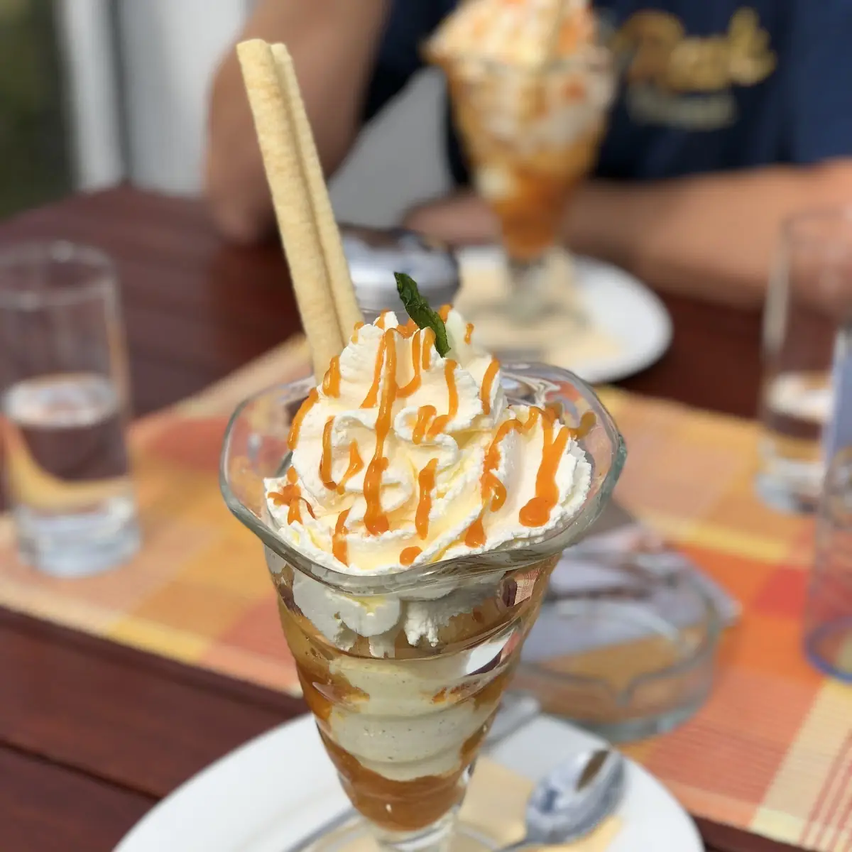 Marillen Eisbecher