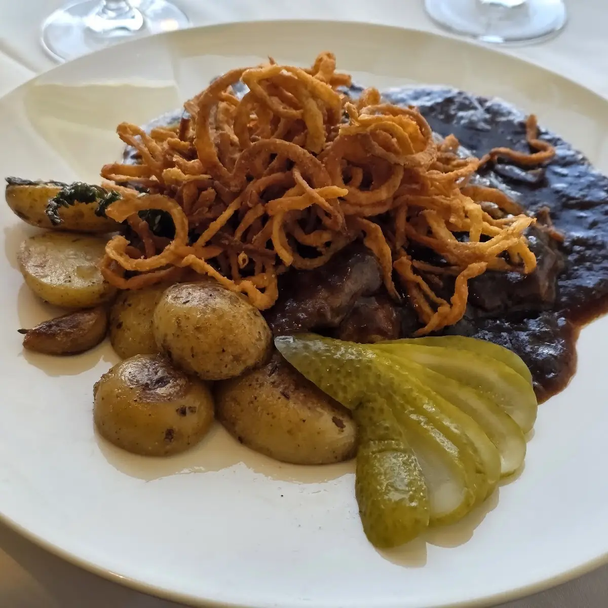 Zwiebelrostbraten Mit Bratkartoffeln