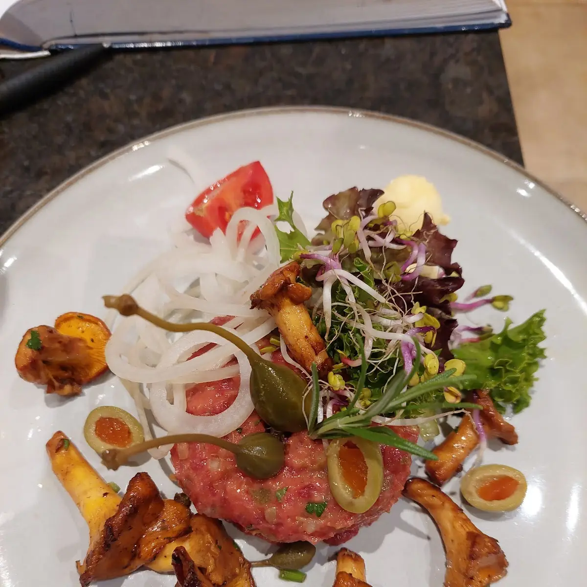 Rindsleder Tartar Mit Pfifferlinge