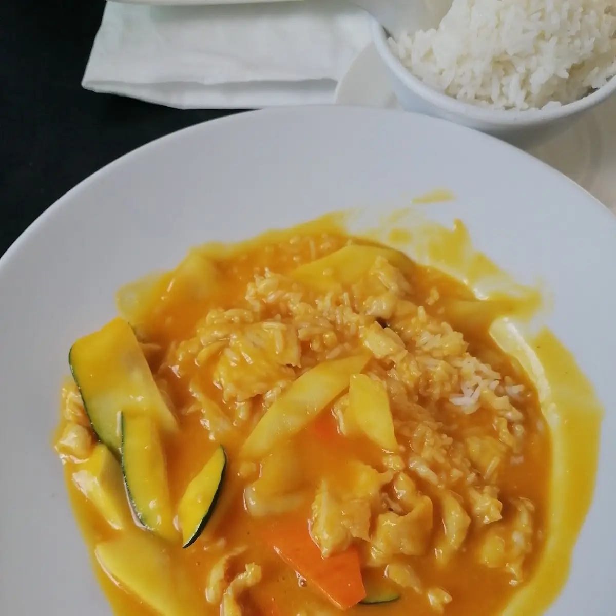 Hähnchen Mit Gemüse In Mango Sauce
