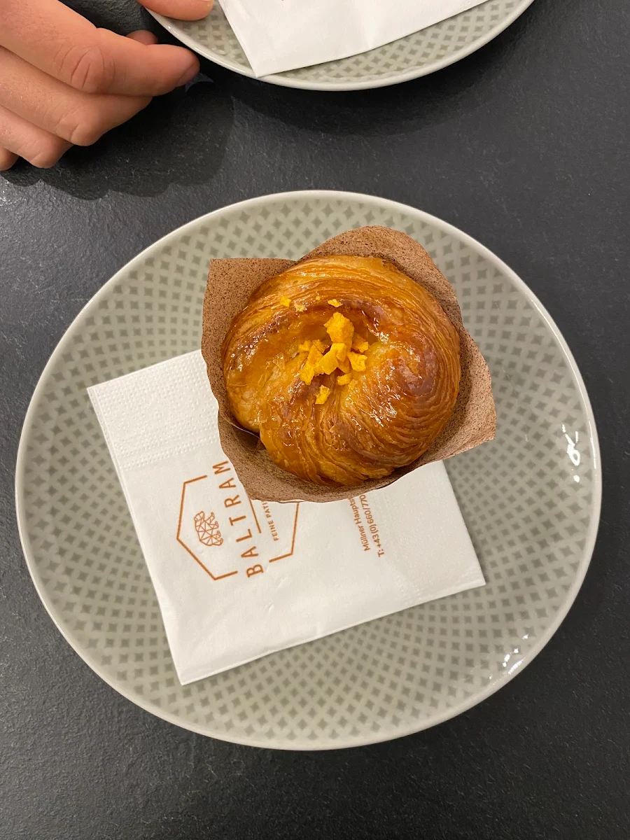 Exotic Cruffin Croissant Filled with Mango-Maracuja Creme