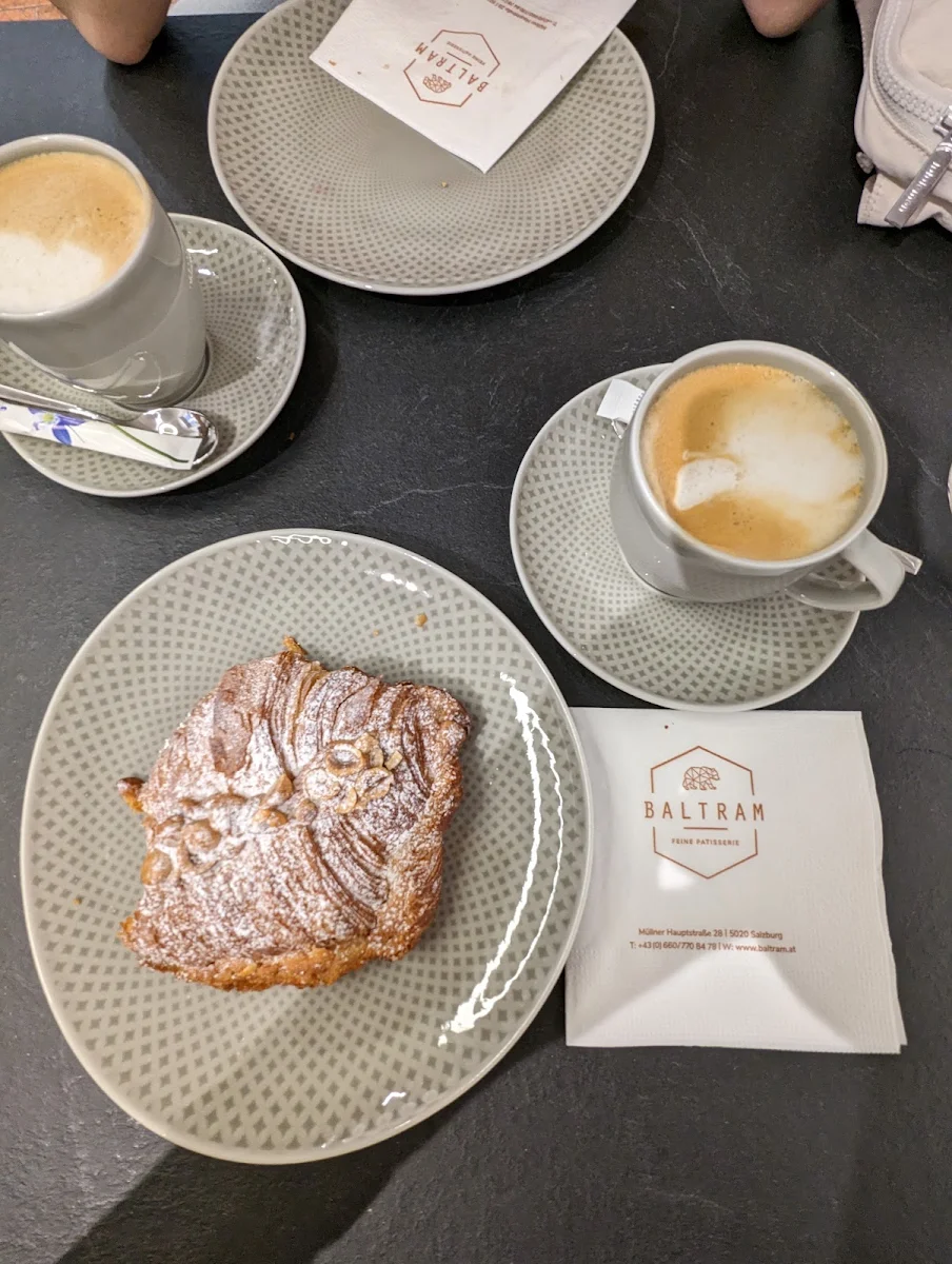 Haselnusscroissant