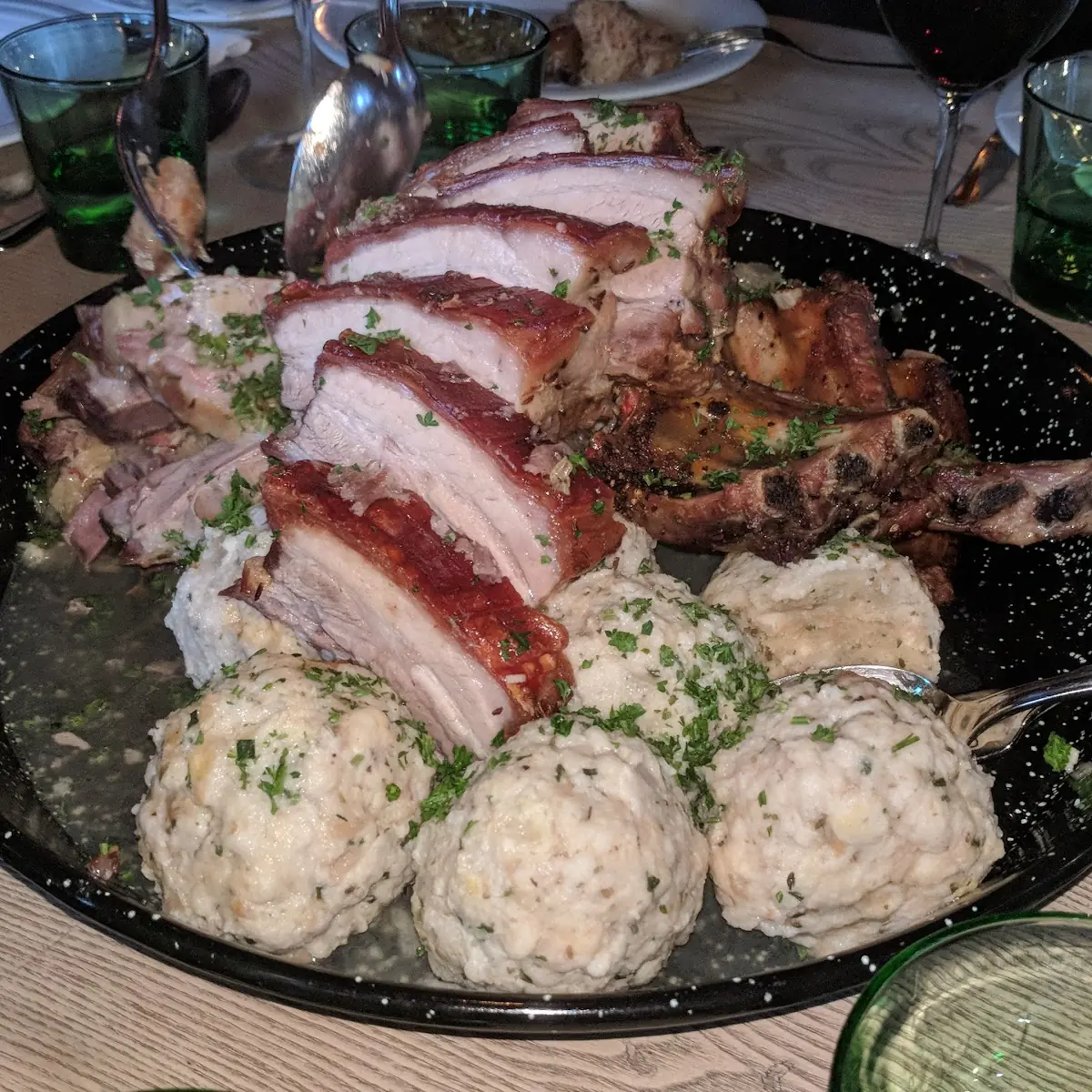 Schweinebraten Mit Knödel