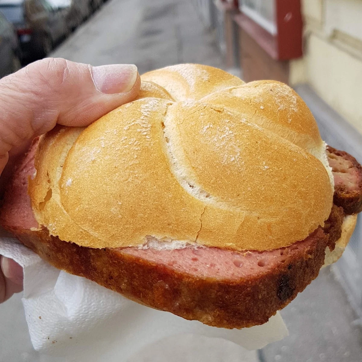 Pferdeleberkäse Semmel
