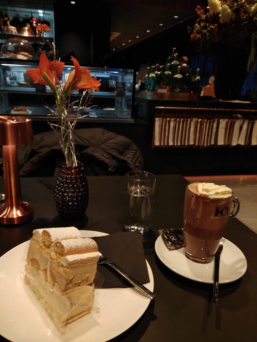 Kakao Mit Kardinalschnitte