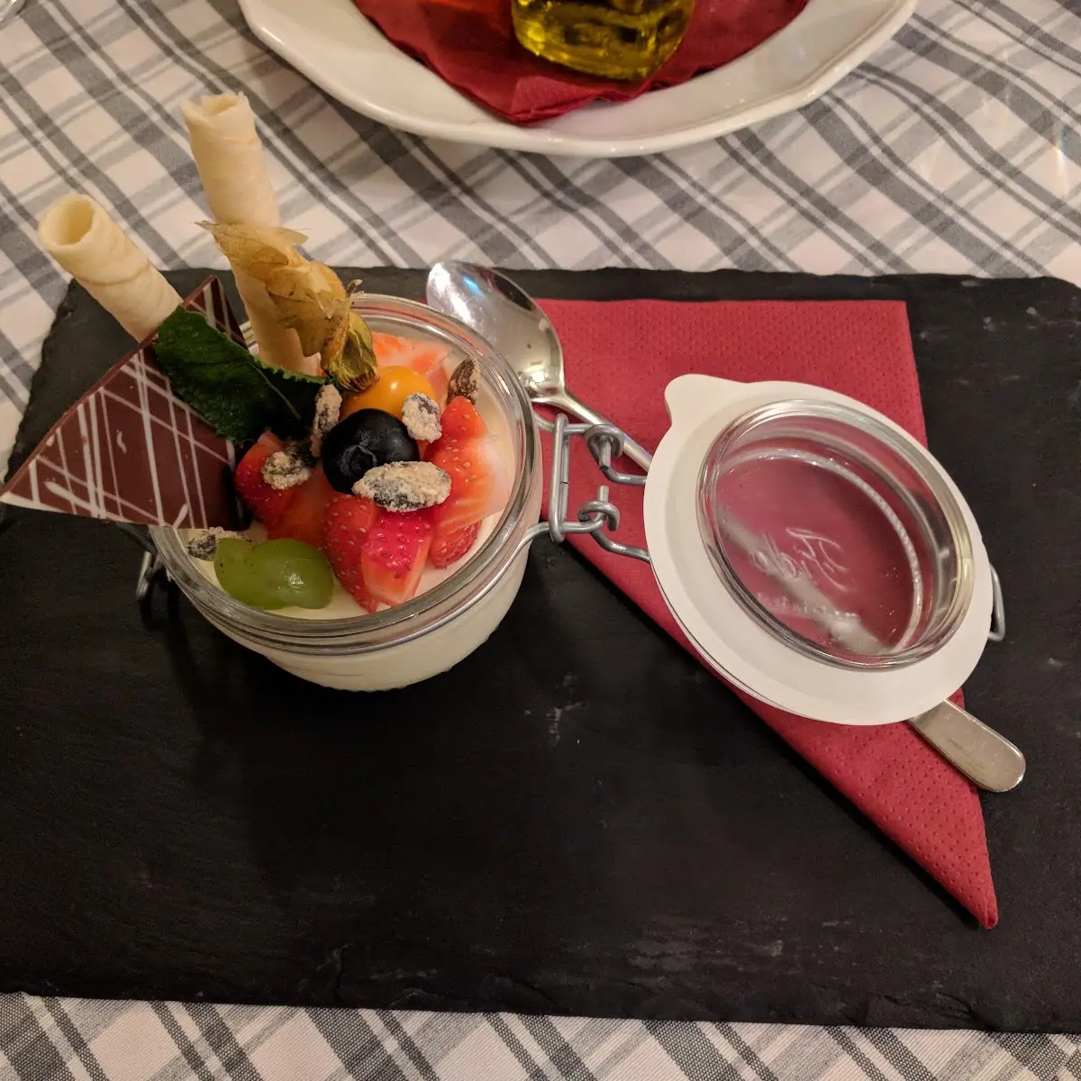 Weisses Schokomousse