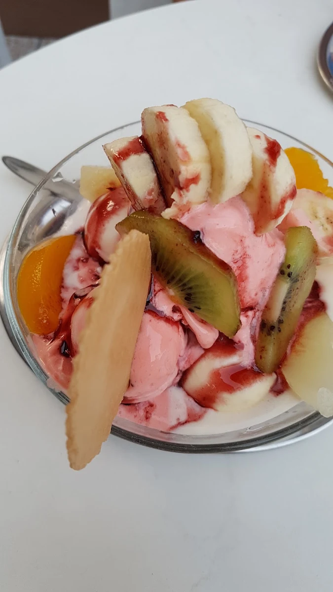 Früchtebecher