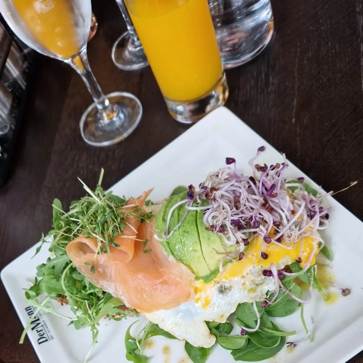 Avocado Lachs Brötchen
