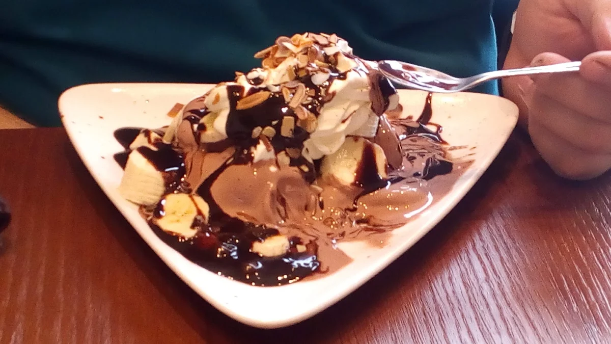 Choco Banana Split