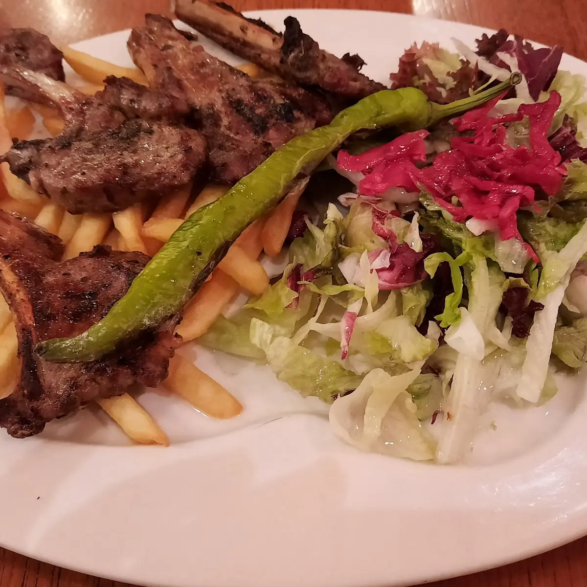 Lammkoteletts Mit Pommes Frittes