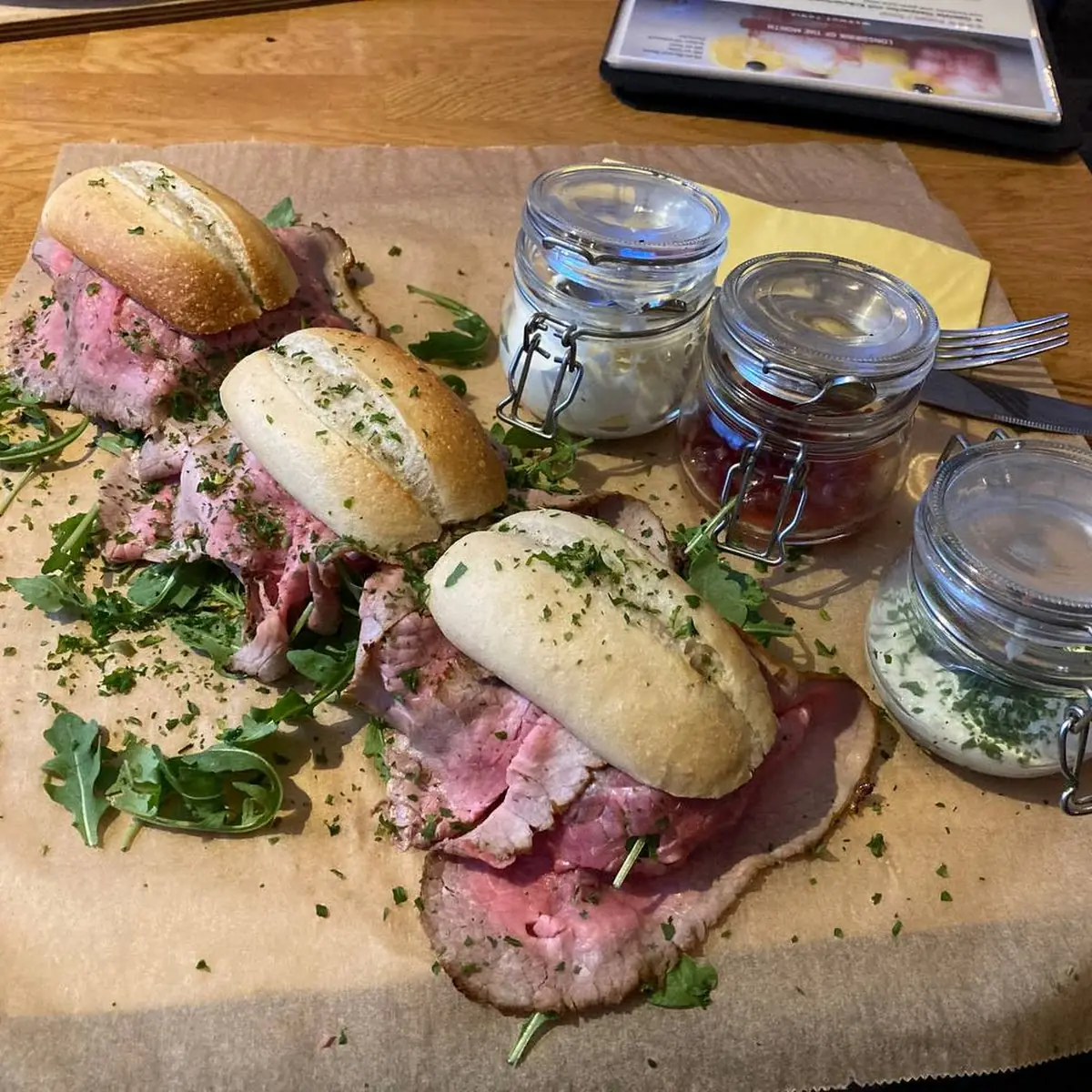 Ofenfrisches Baguette Mit Roastbeef
