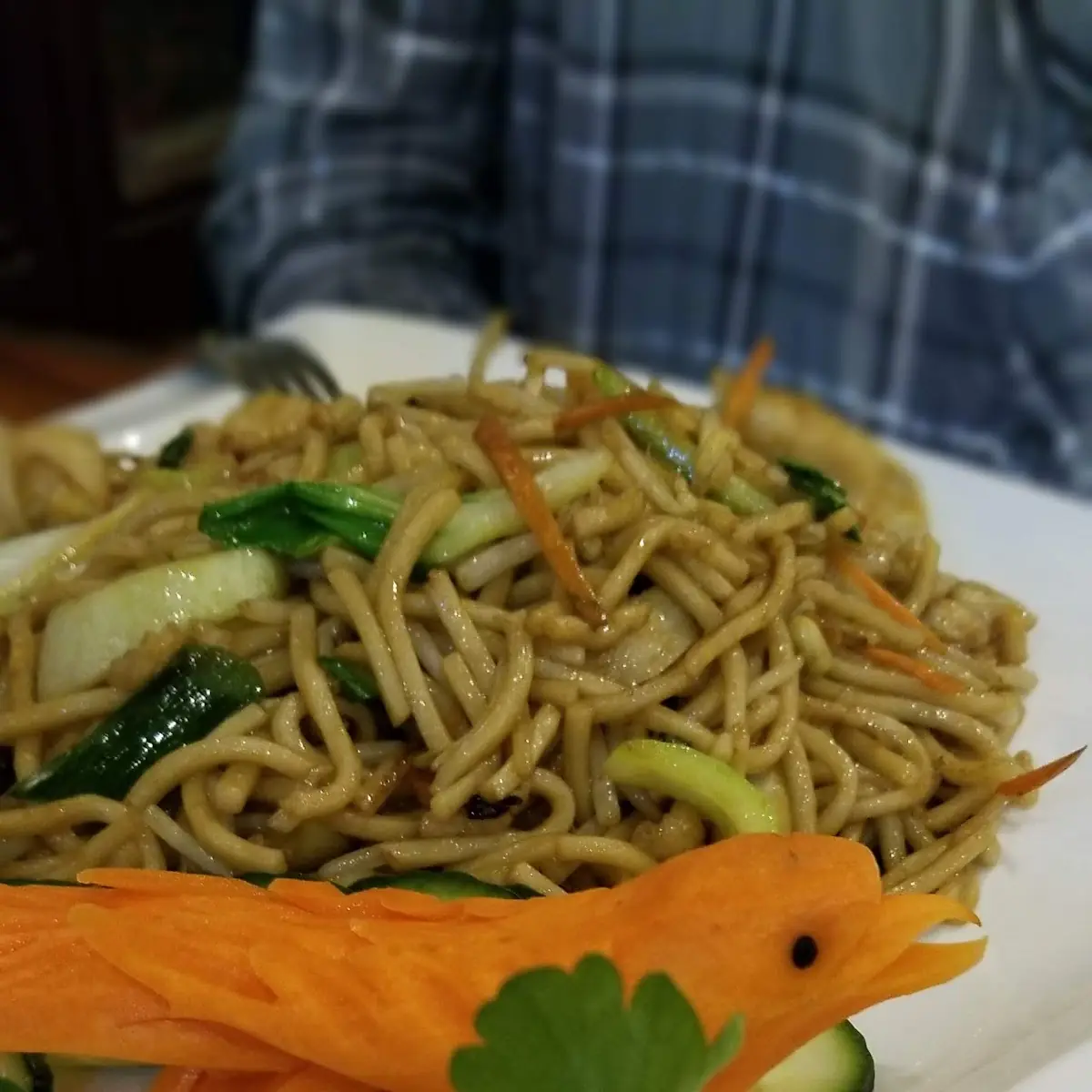 Gebratene Nudeln Mit Huhn