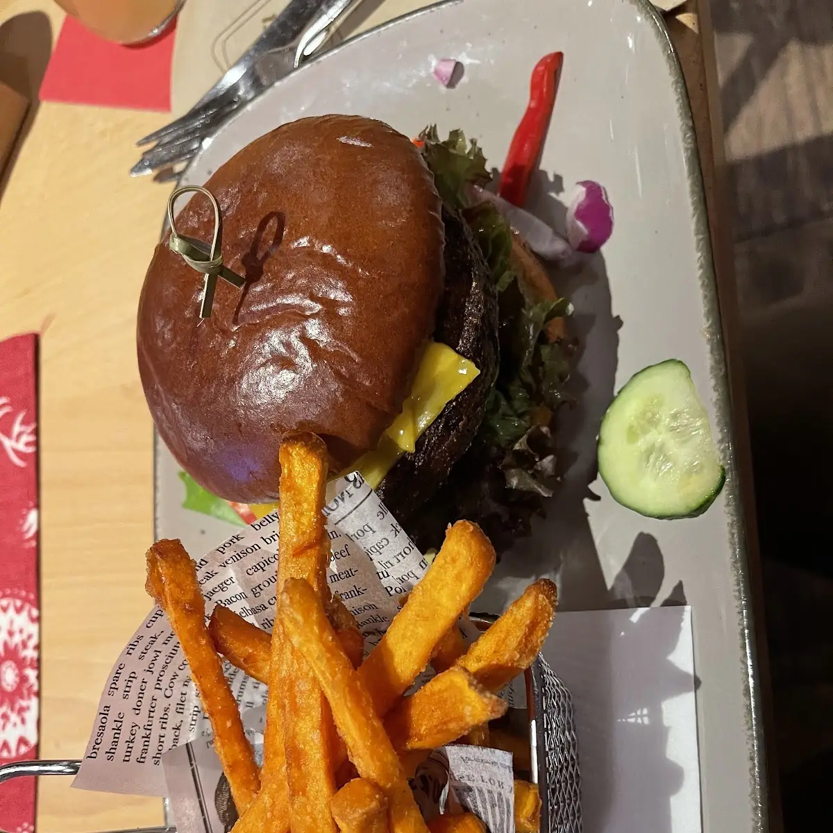 Burger Mit Süsskartoffel Fries