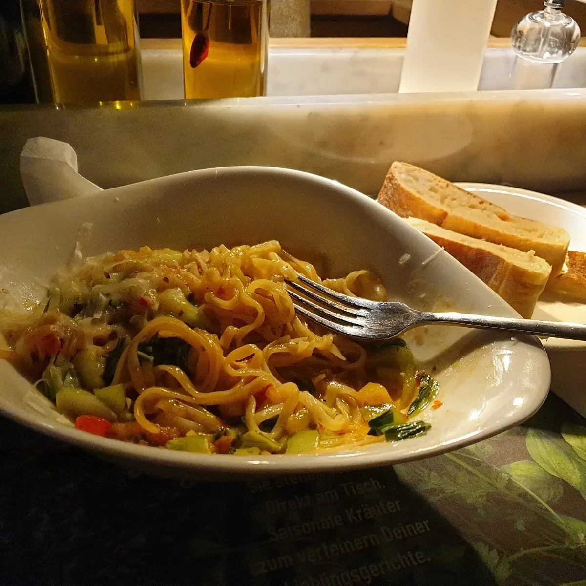 Polo Pikante Mit Linguine