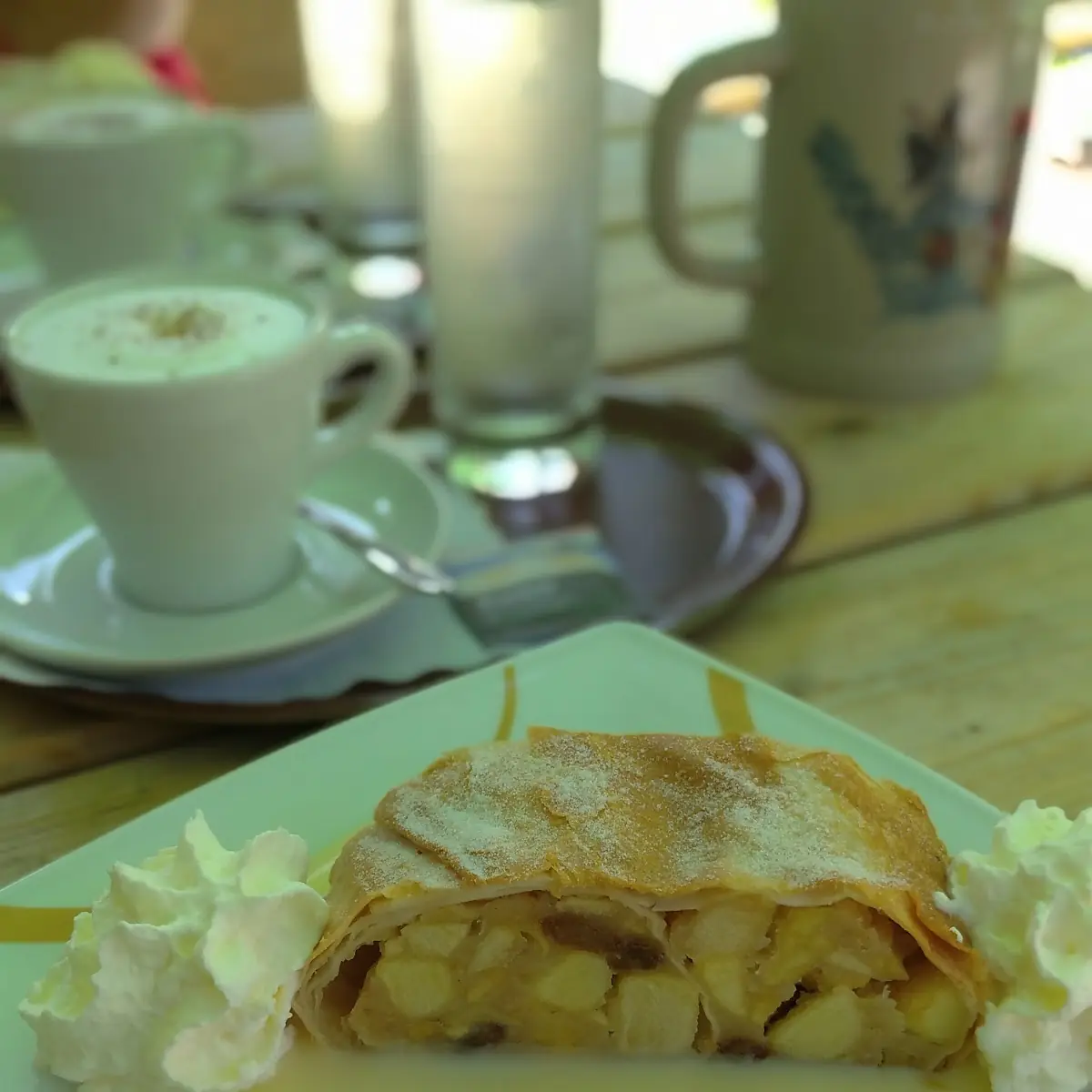 Apfelstrudel