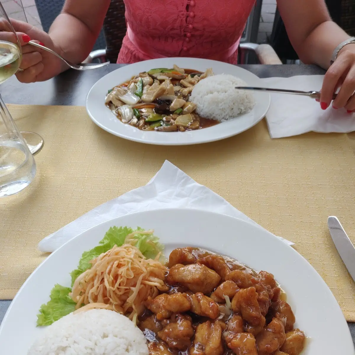 Achtschätze Und Rindfleisch Mit Brokkoli