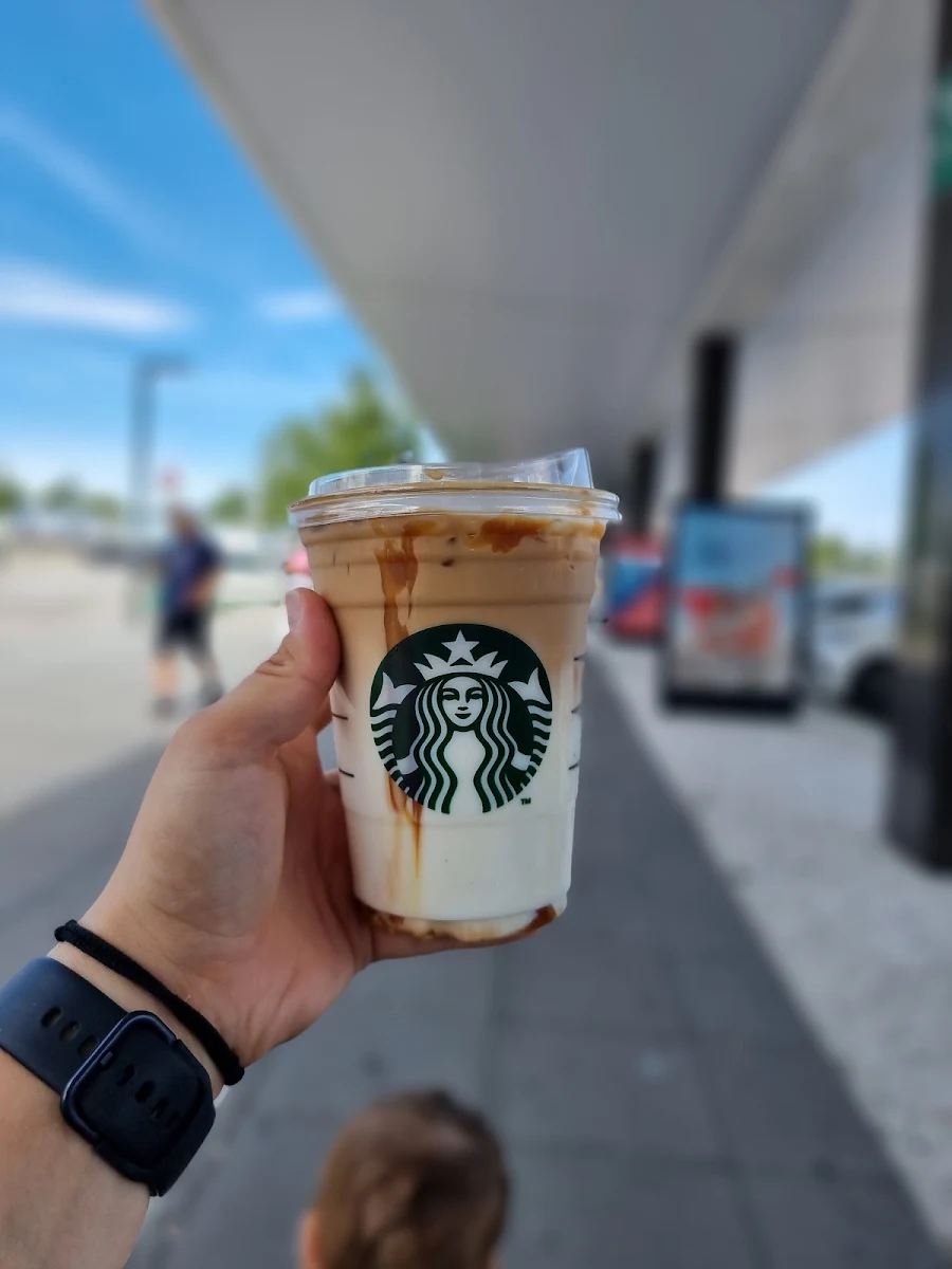 Iced Caramel Macchiato