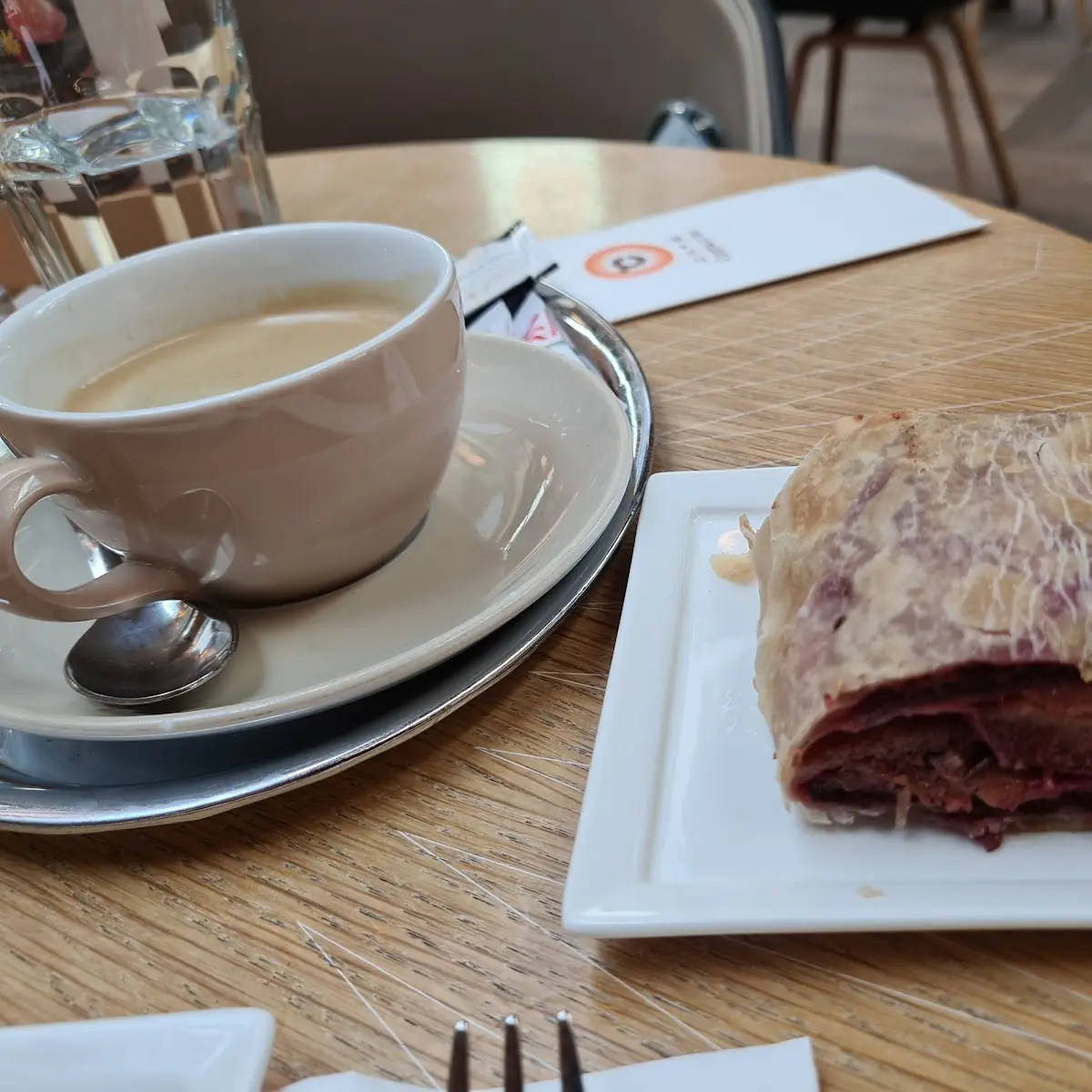Zwetschgenstrudel