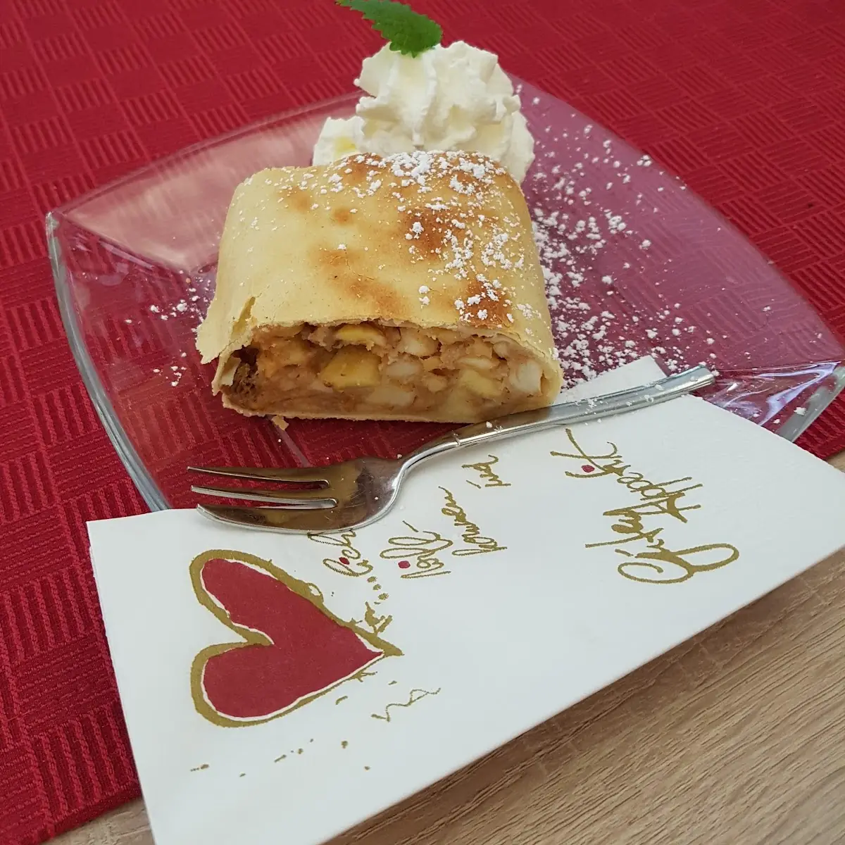 Apfelstrudel