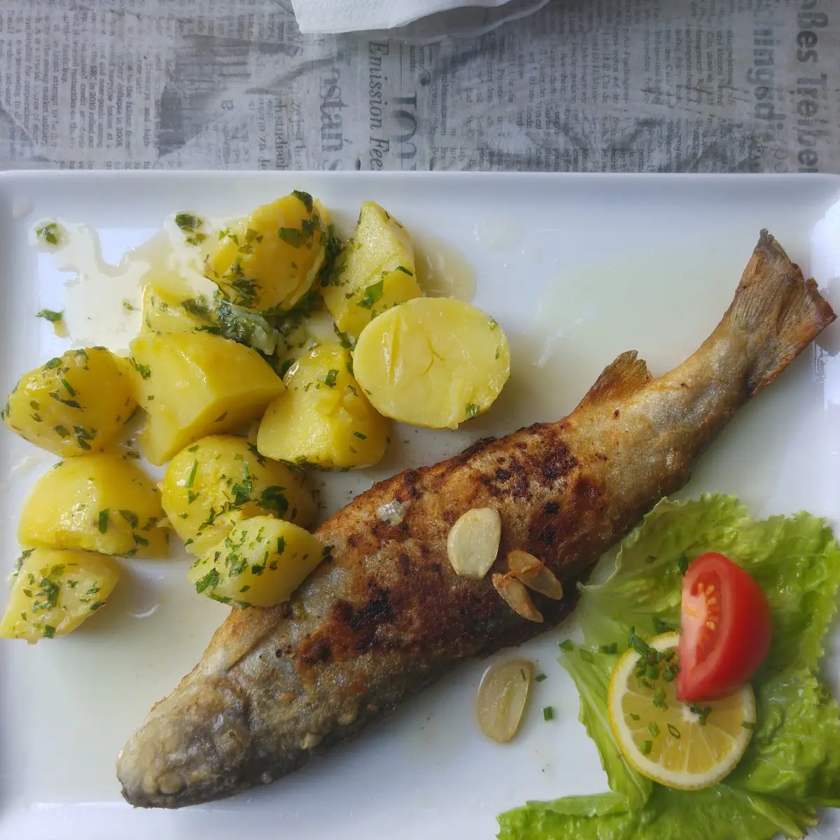 Seeforelle Gebraten Mit Petersilienerdäpfel