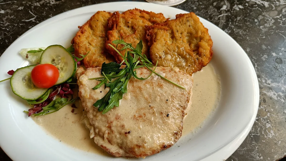 Gefülltes Kotelette, Café Rüdigerhof