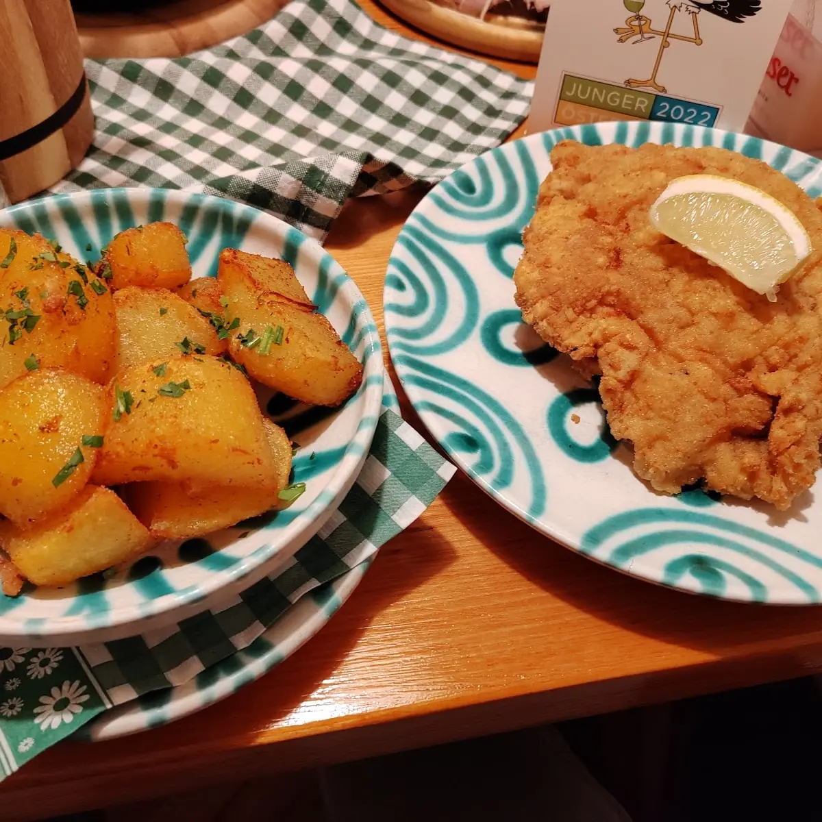 Altwiener Backfleisch Mit Kartoffelsalat